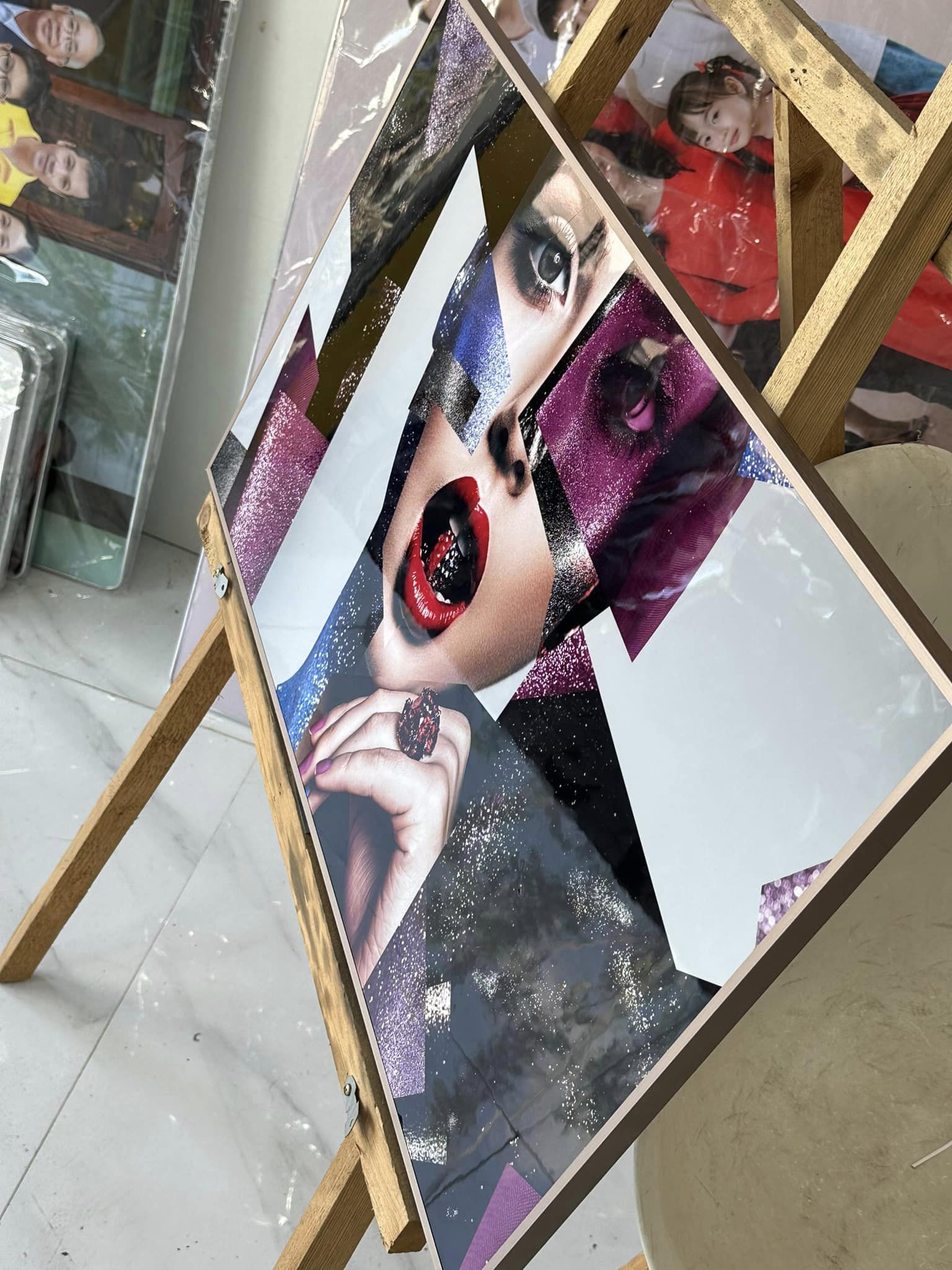 ảnh 4k khung nhôm cao cấp 5.jpg